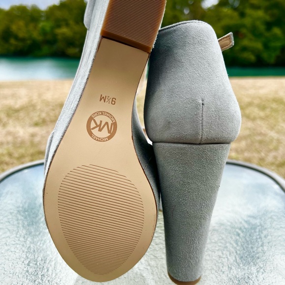 NWOT Michael Kors suede wedge 👡 - Picture 8 of 9